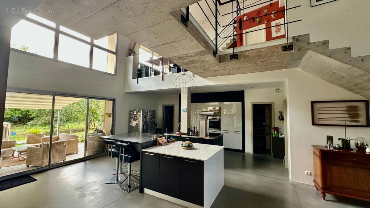 Maison à CHALONVILLARS