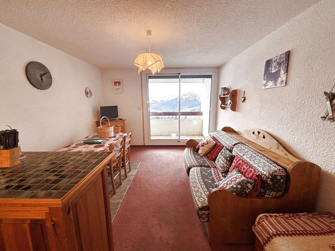 Appartement à SAINT-FRANCOIS-LONGCHAMP