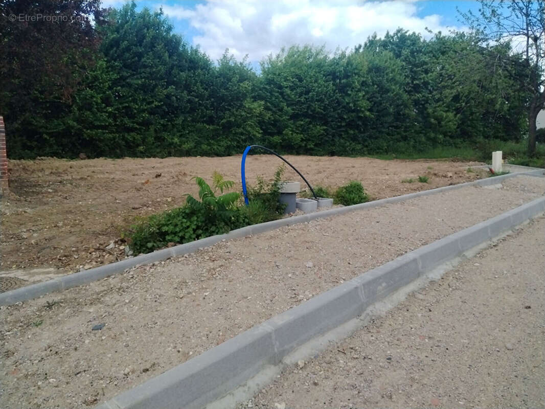 Terrain à SAINT-CYR-SUR-LOIRE