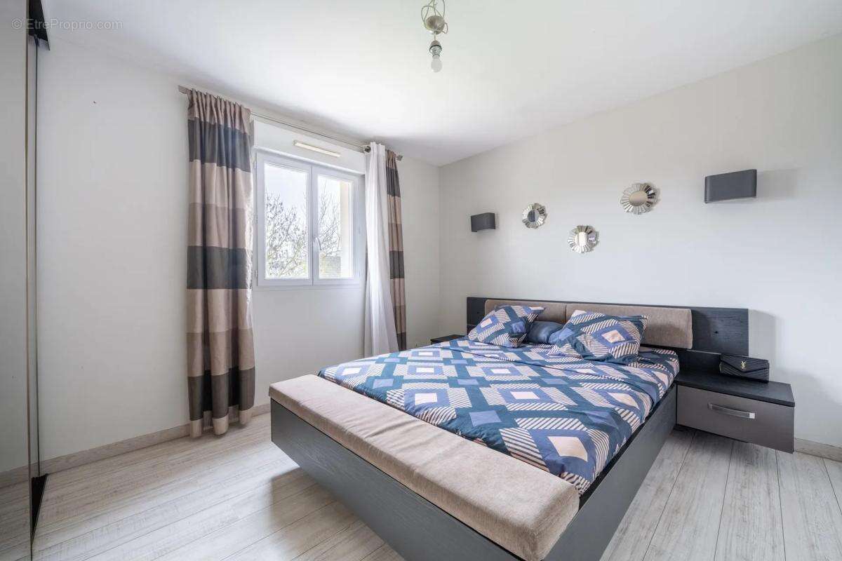 Maison à SARCELLES