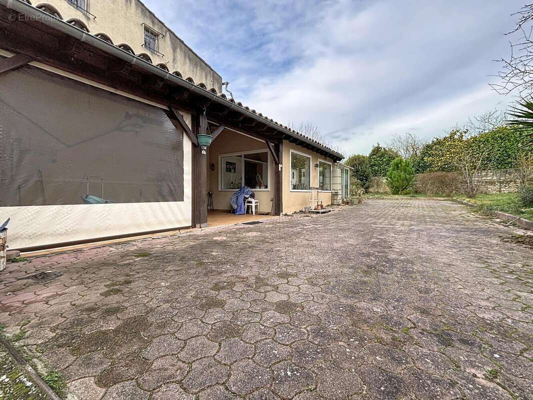 Maison 155 m² à Les Casses  - photo 7