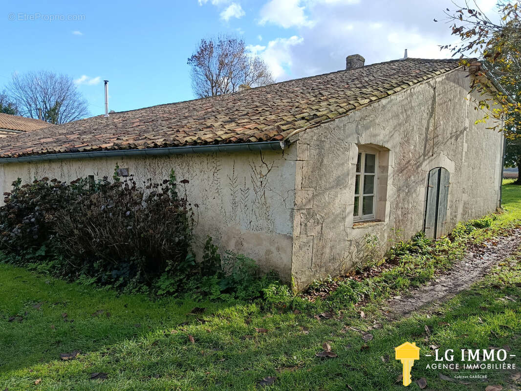 Maison à CONSAC