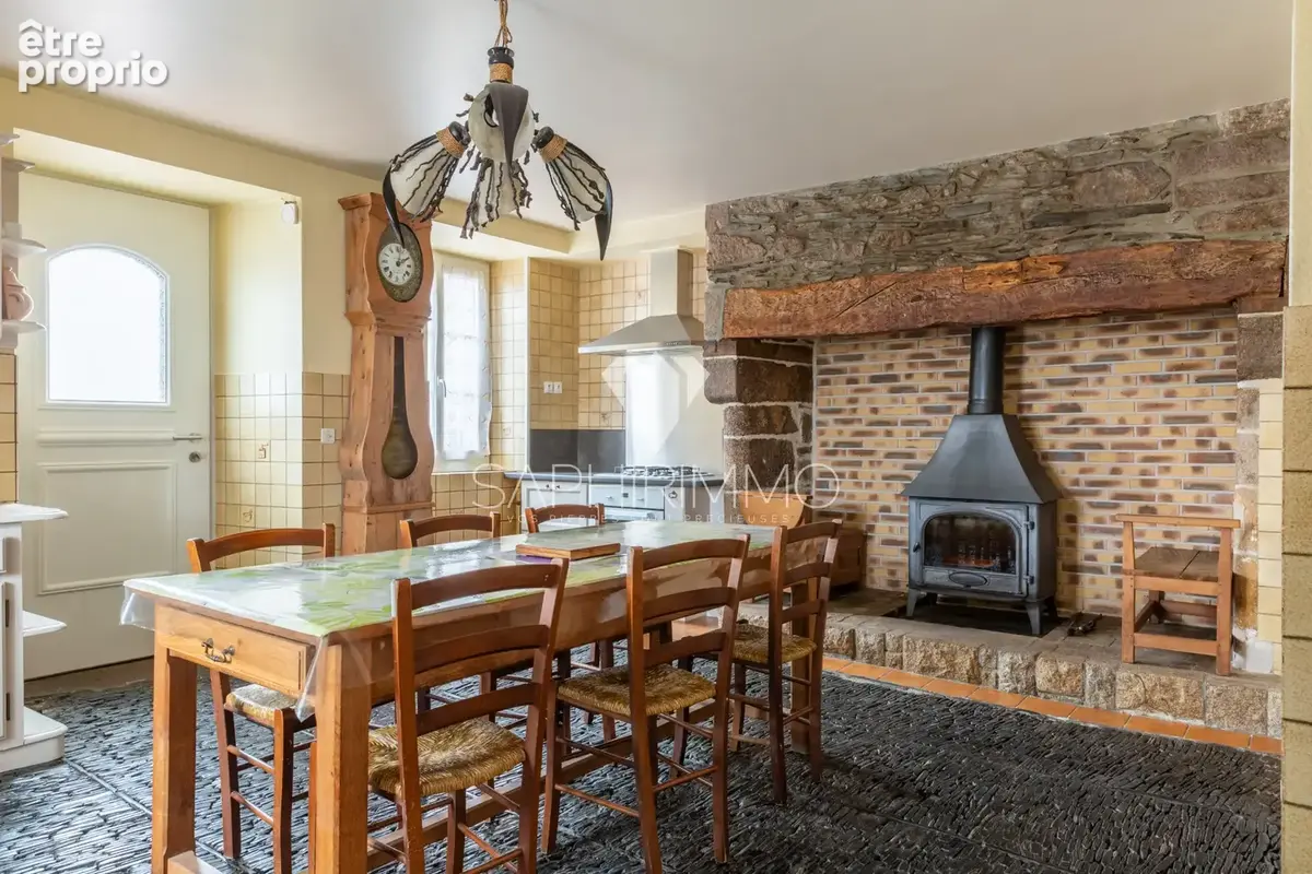Maison d'habitation en pierre 4 pièces - 112m2 - au cœur du bourg - photo 7