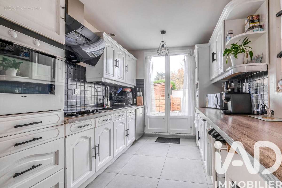 Photo 8 - Maison à PEROY-LES-GOMBRIES