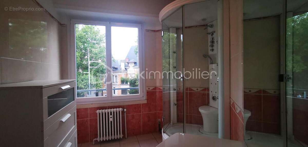 Face au Parc de la Tête d'Or – Appartement familial de 150 m² avec fort potentiel - photo 11