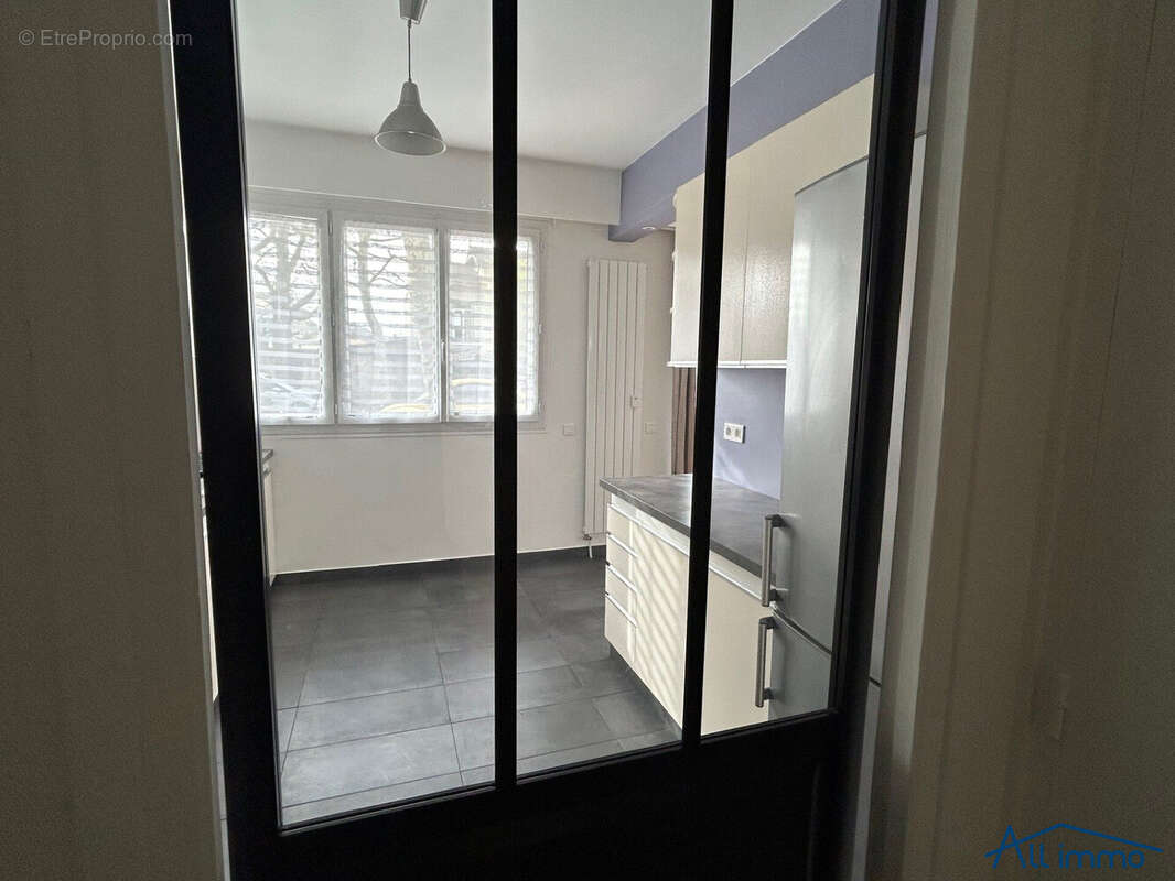 Appartement à SAINT-MAUR-DES-FOSSES