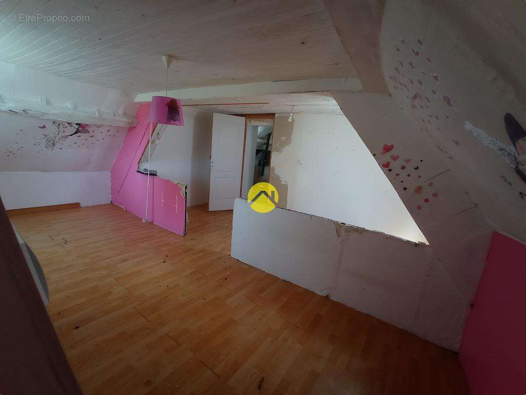 Maison à SAINT-POURCAIN-SUR-SIOULE