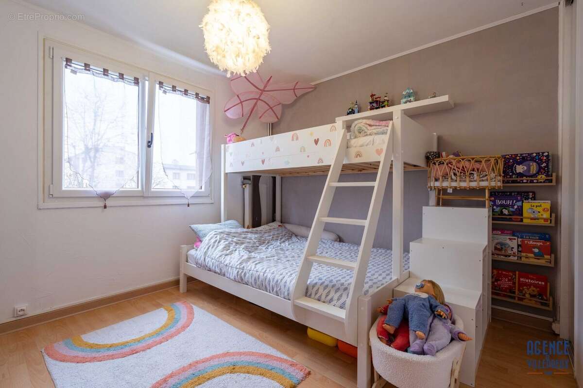 Appartement à LES CLAYES-SOUS-BOIS