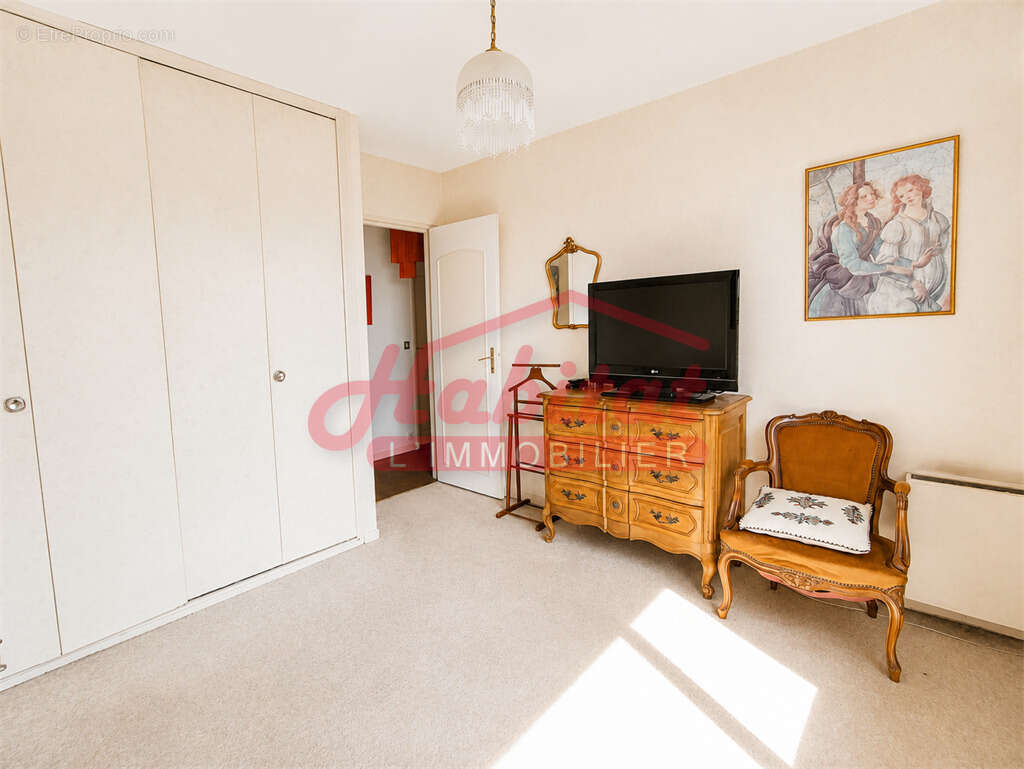 Chelles - appartement 4 pieces + parking - photo 7