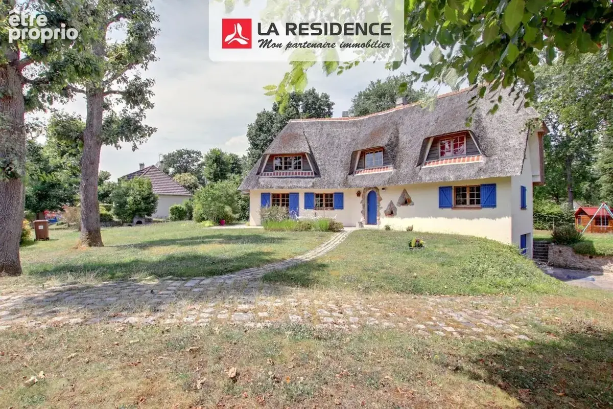 Maison à LE MESNIL-SAINT-DENIS