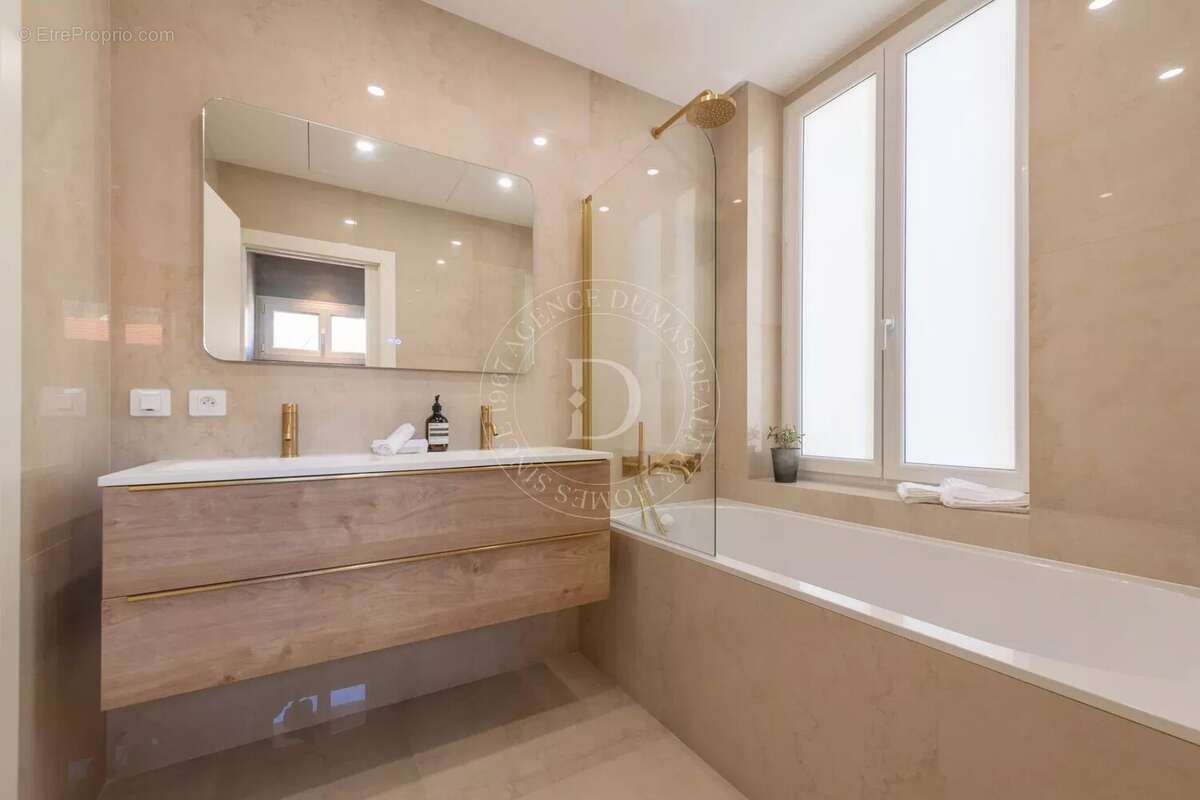 Appartement à BEAULIEU-SUR-MER