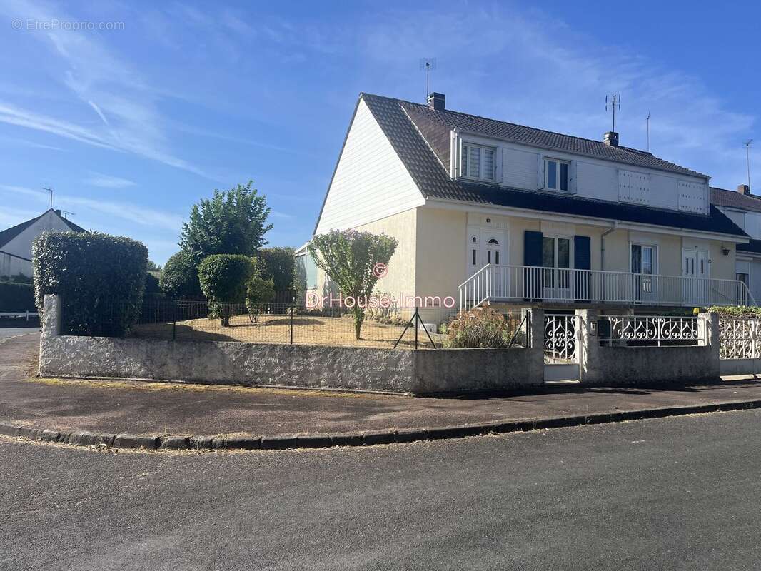 Maison 99 m² à Chatellerault  - photo 4