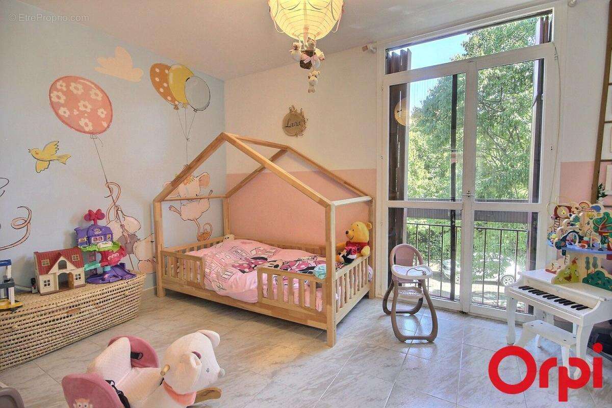 Appartement à MARSEILLE-12E