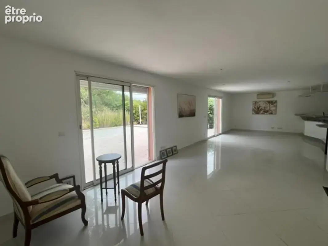 Proche de EXIDEUIL sur Vienne et Chabanais en Charente, maison 164 m², 5 chambres, double garage, terrain 2575 m² - photo 9