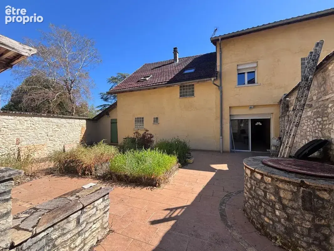 Photo Maison à Morestel au prix de 244 000€
