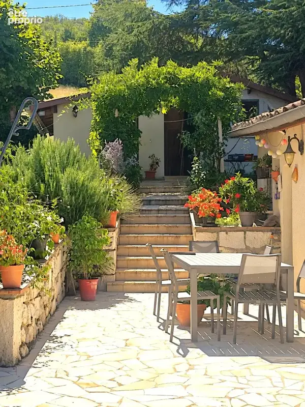 Propriété - Maison avec piscine et dépendances sur 1,7 Ha - photo 10