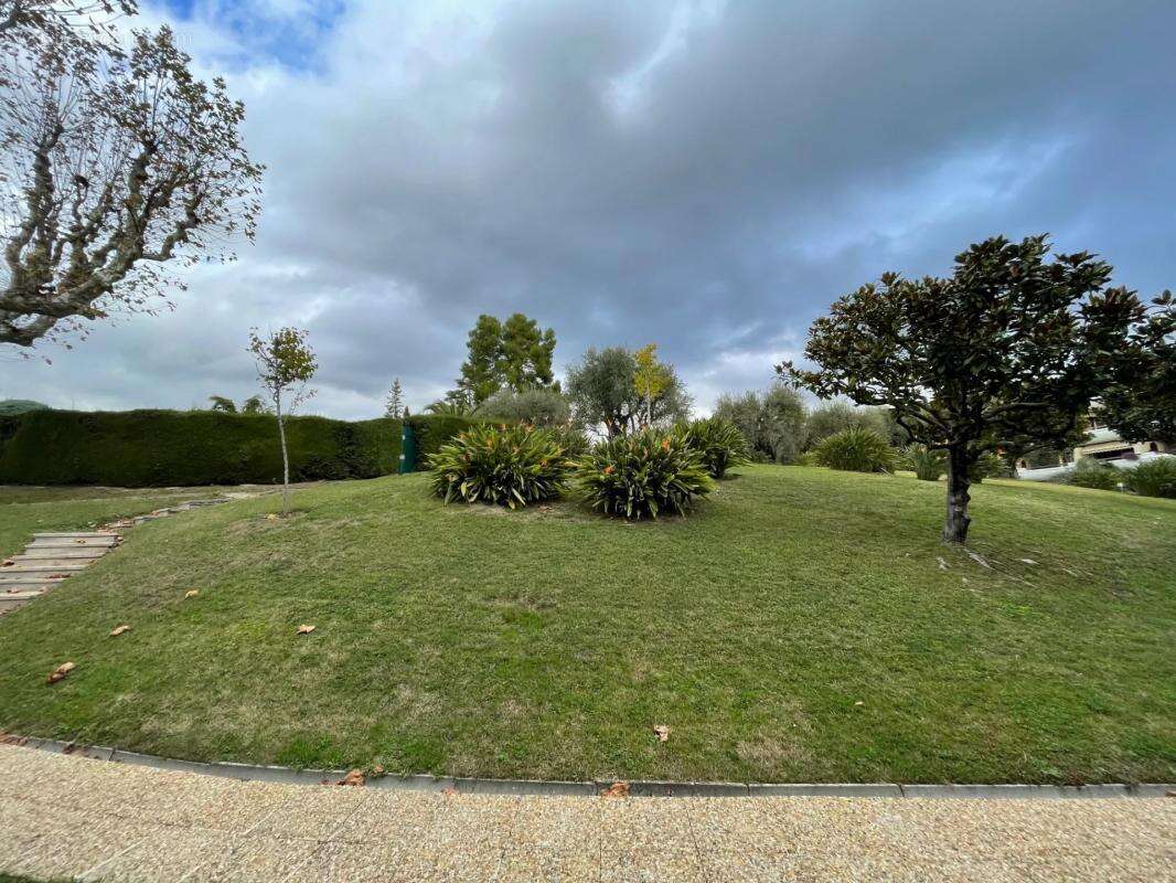 Appartement à LE CANNET