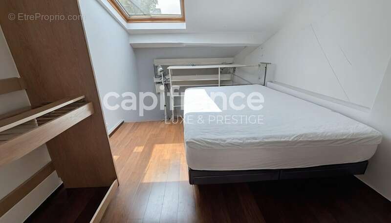 Appartement à PARIS-8E