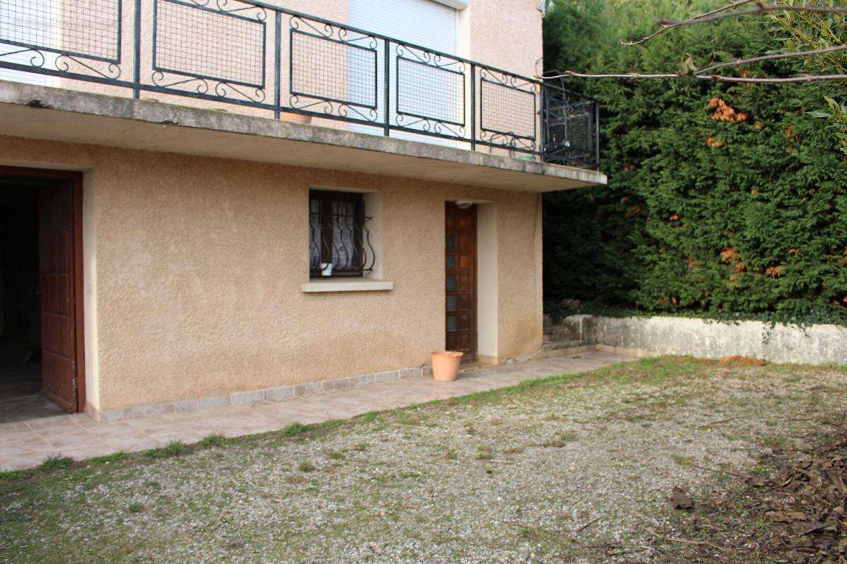 Maison à ROUSSILLON