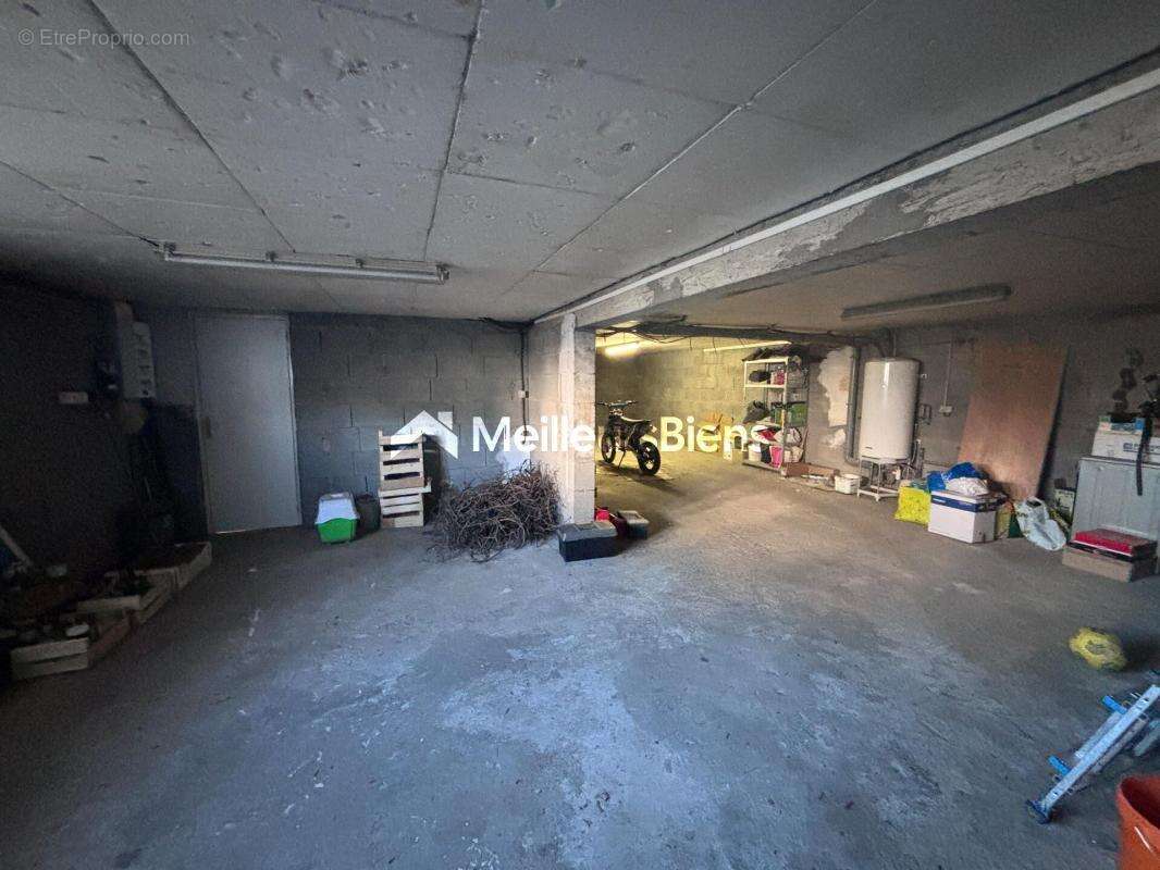 Maison à MAZIERES-EN-MAUGES