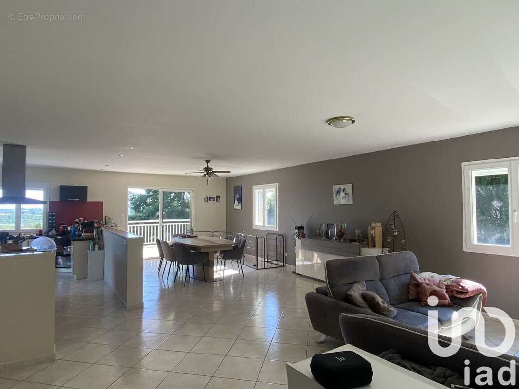 Photo 4 - Maison à JUILLAC