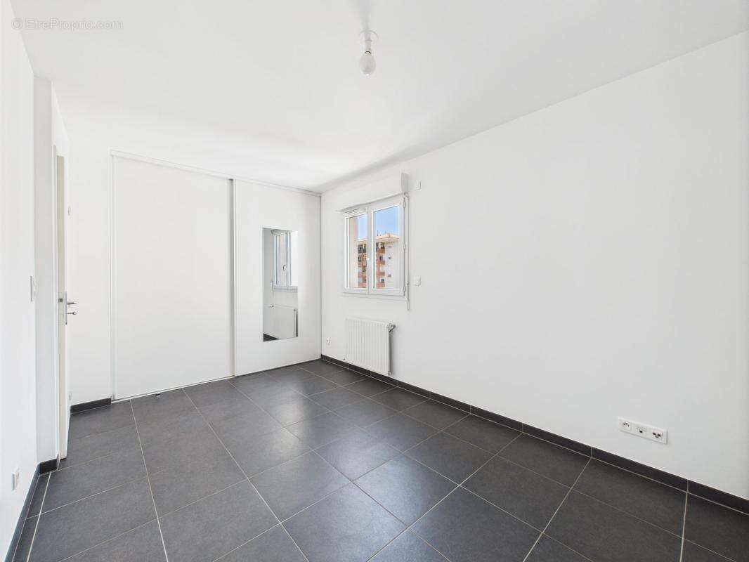 Appartement à SARROLA-CARCOPINO