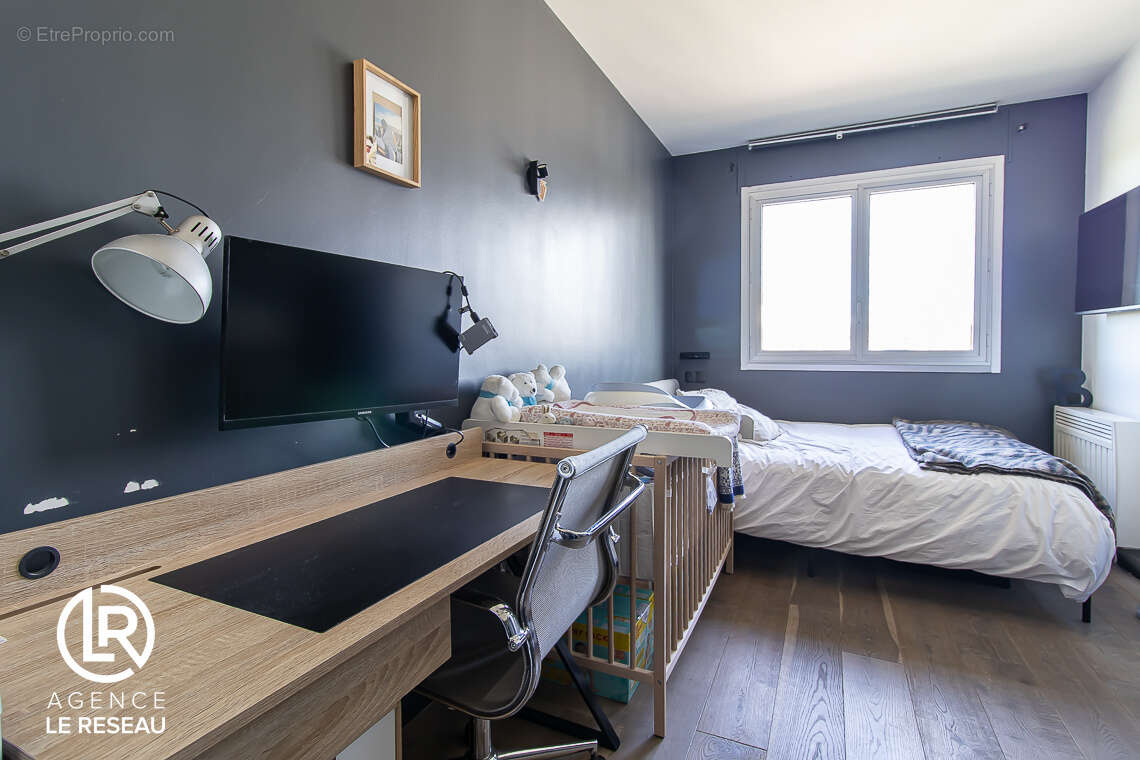 Appartement à CHARENTON-LE-PONT