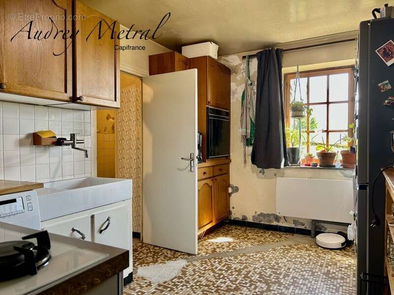 Maison individuelle à vendre à Ruffieux + Grange 200 m² + terrain + vue dégagée à 1h de Genève, 45 min d'Annecy et 30 min d'Aix- - photo 6