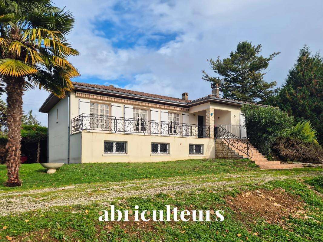 Maison à LINARS