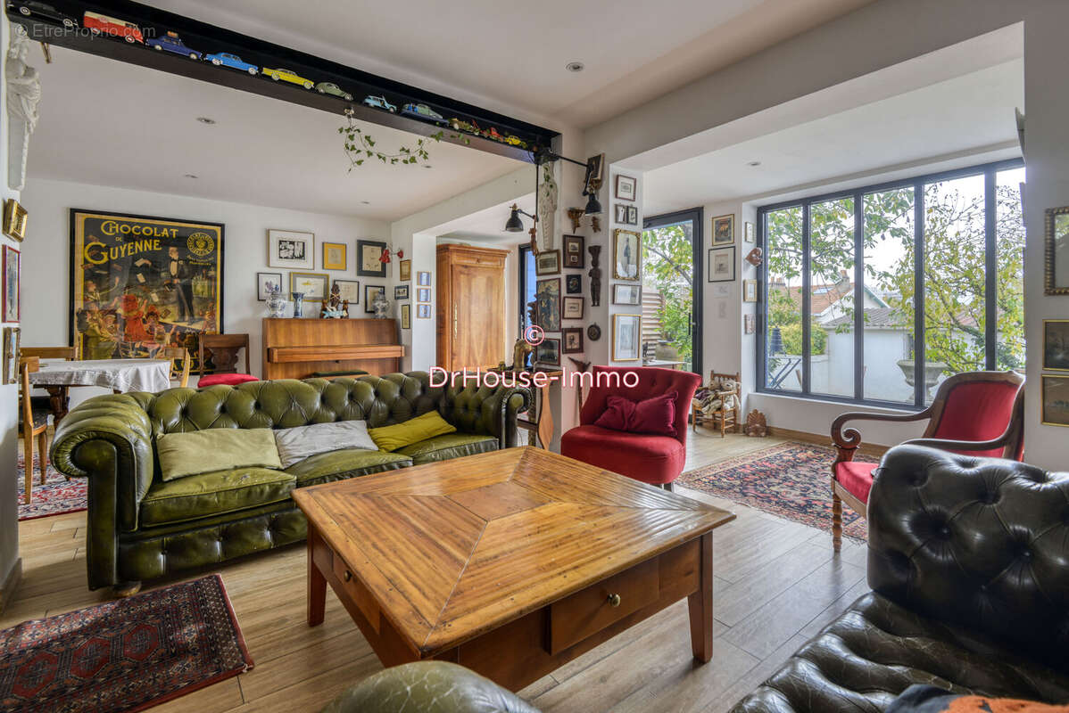 Maison à SAINT-SEBASTIEN-SUR-LOIRE