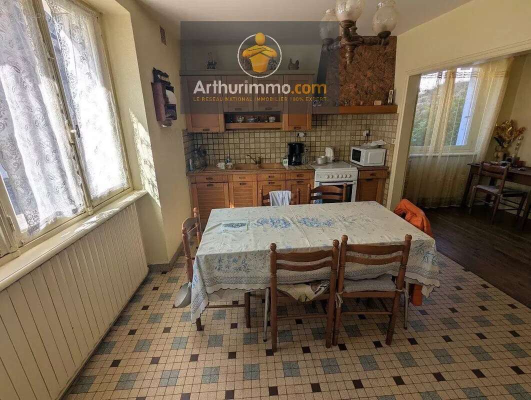 Maison à SAINT-SERVANT