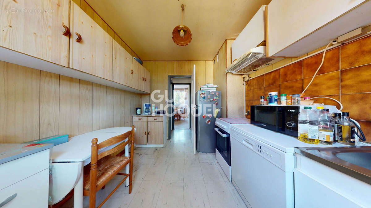 Appartement à SAINTE-GENEVIEVE-DES-BOIS