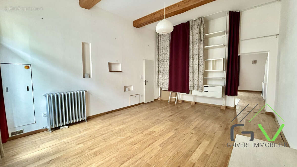 Appartement à NIMES