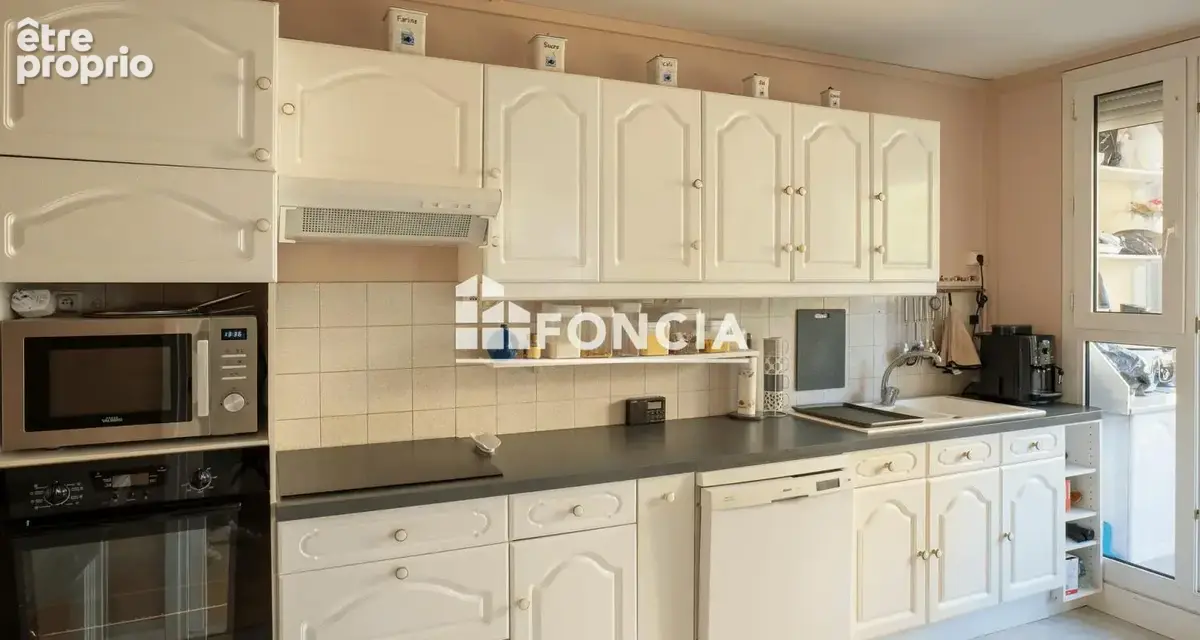 Appartement t4, balcon, garage et cave - photo 2