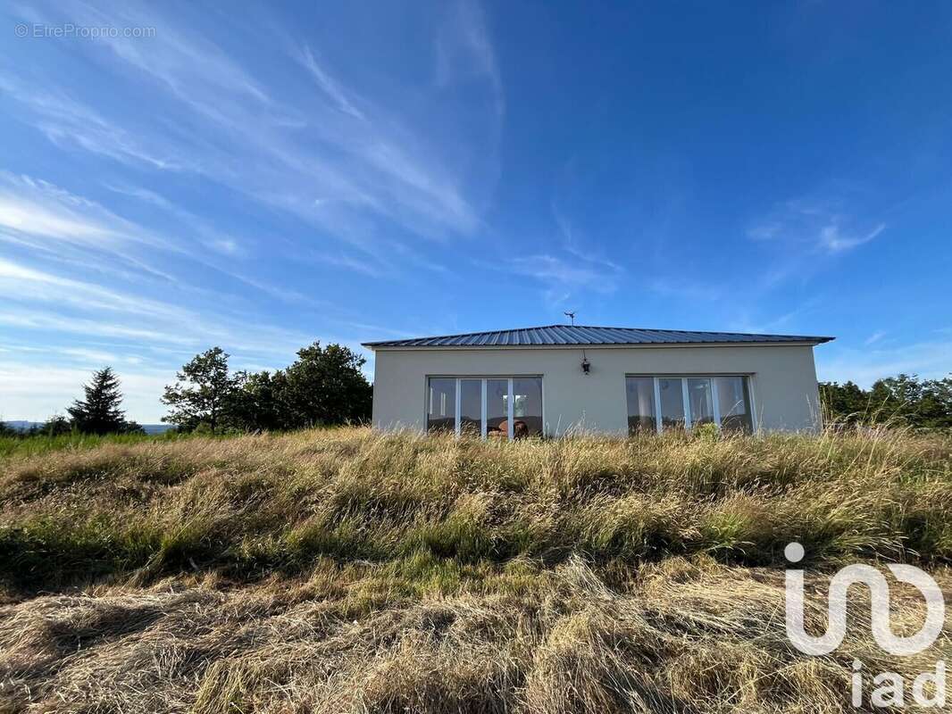 Photo 3 - Maison à PEYRELEVADE