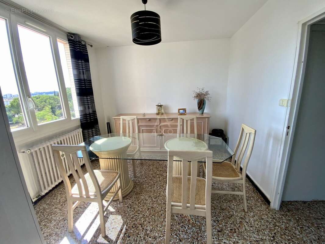 Gard (30) - Nimes secteur gare - Appartement T4, parking, cave - photo 3