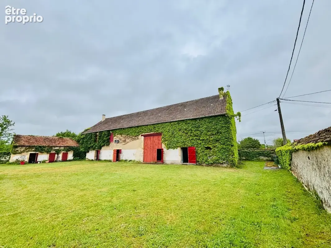 Maison à vendre 10 pièces LA GUERCHE SUR L'AUBOIS (18) - photo 3