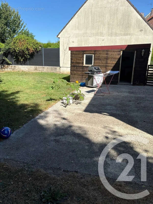 Maison 100 m² à Saint-Quentin  - photo 11
