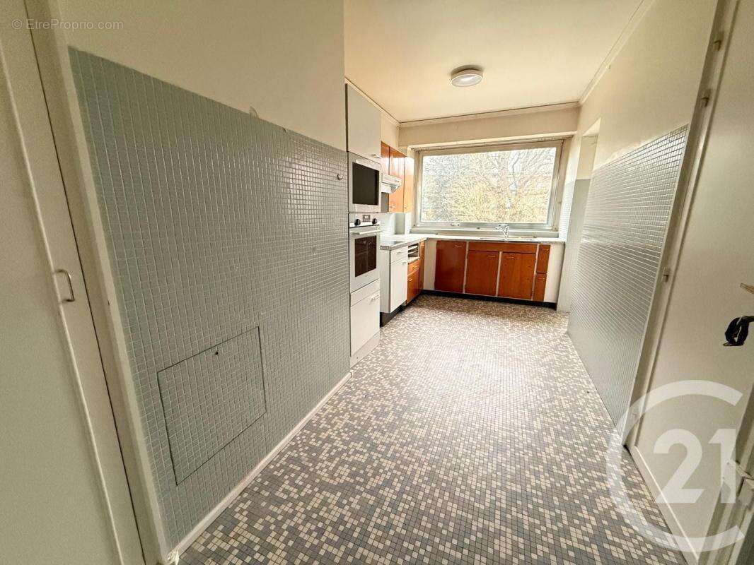 Appartement à FONTENAY-SOUS-BOIS