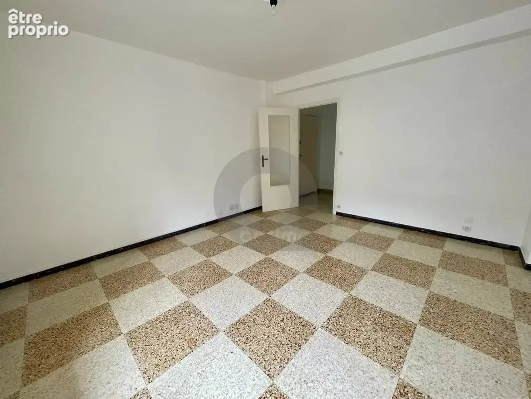 3P 60.43m2 traversant avec cave et parking - photo 3