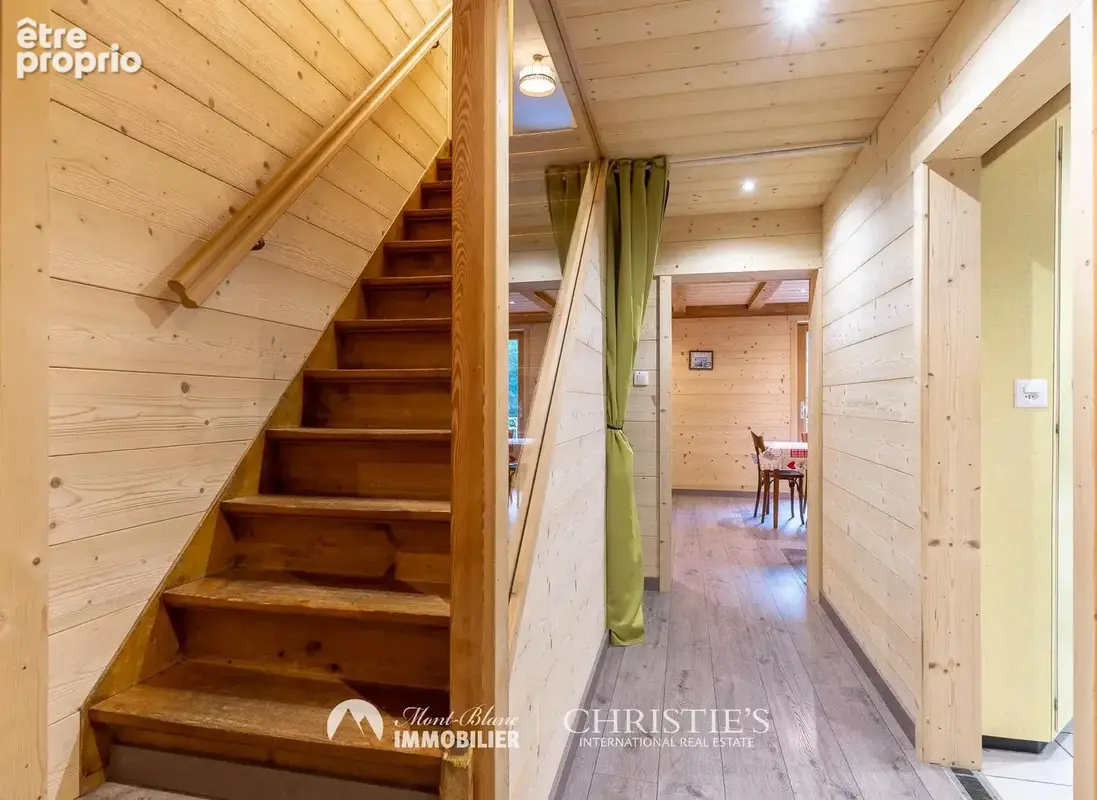 Charmante maison de village au Châtelard, 6 pièces - photo 8