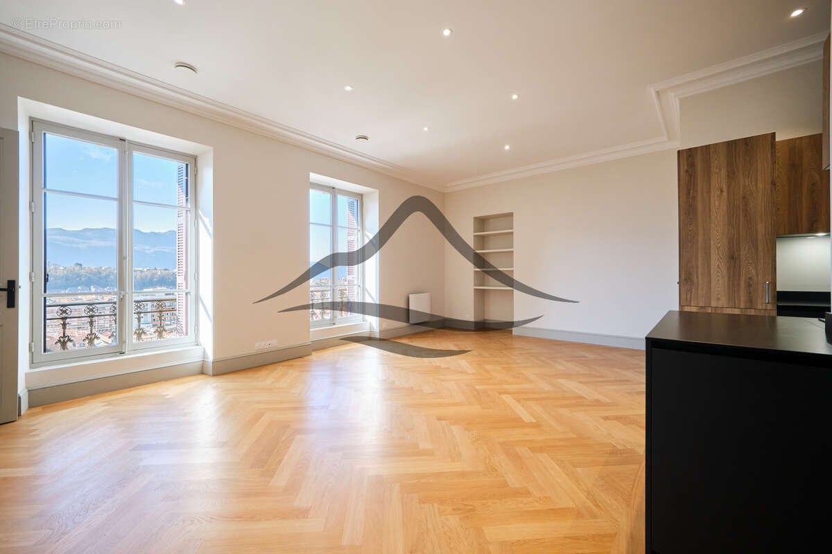 Appartement à AIX-LES-BAINS
