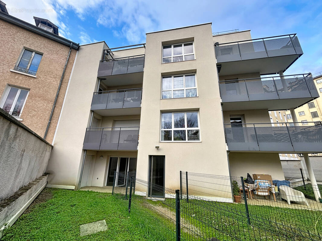 Appartement à LYON-8E