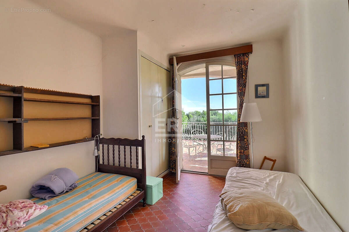 Maison à SAUSSET-LES-PINS