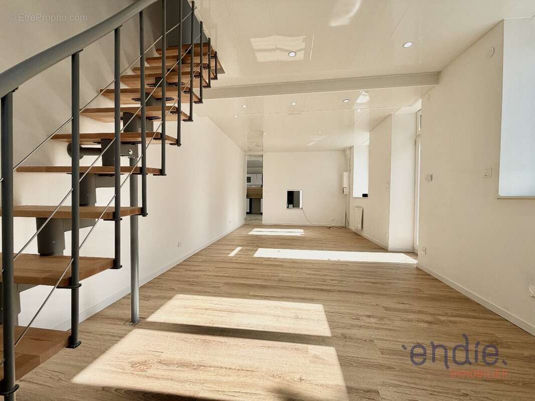 Appartement à GRAY