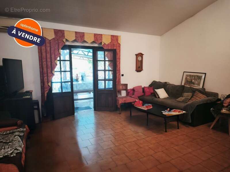 Maison à SAINT-LAURENT-DU-MARONI