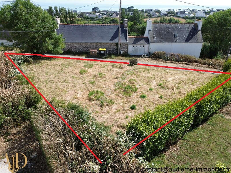 Terrain à PLOUHINEC