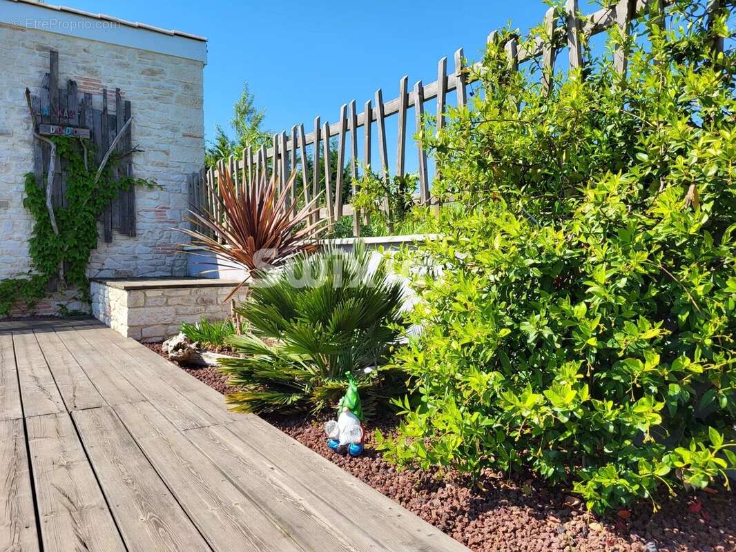 Superbe villa de 160 m² avec piscine à Charnay-lès-Mâcon - photo 5