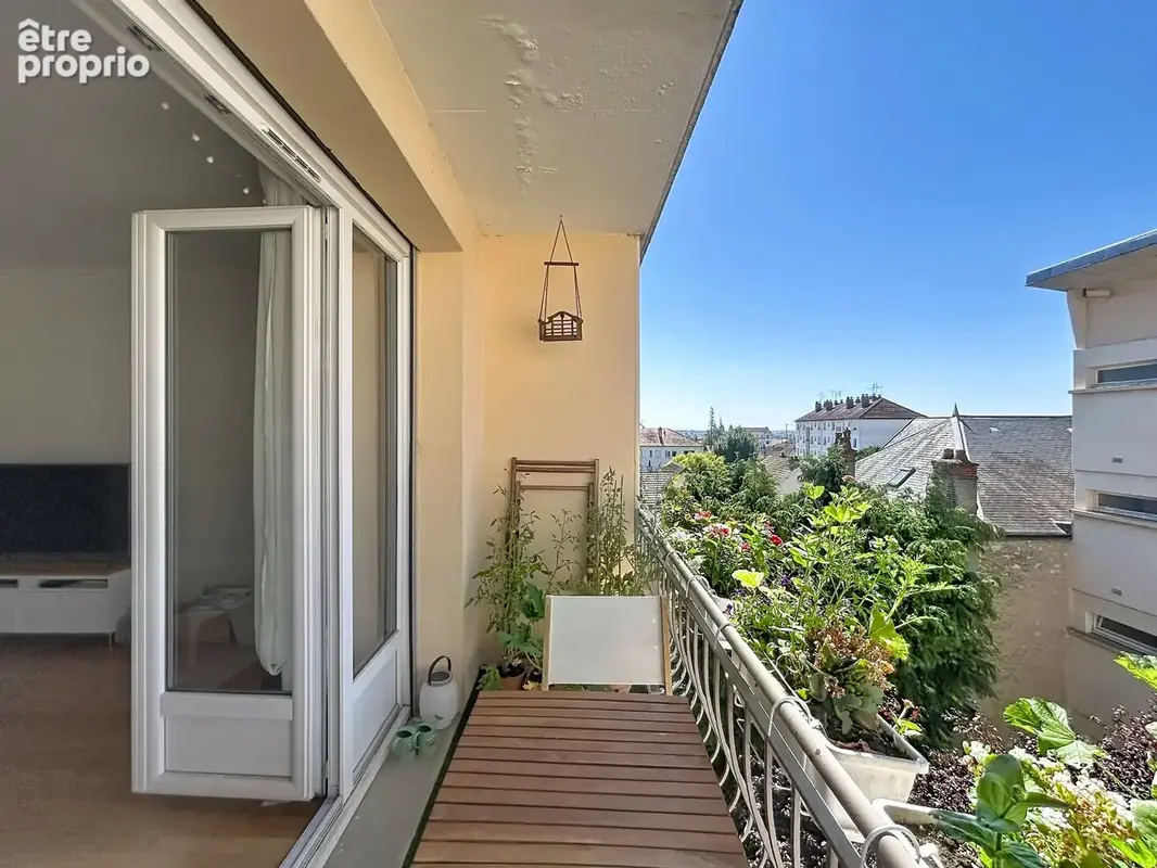 Appartement T3 en dernier étage 72m2 et ses deux balcons - Haut Montchapet limite Victor Hugo - photo 3