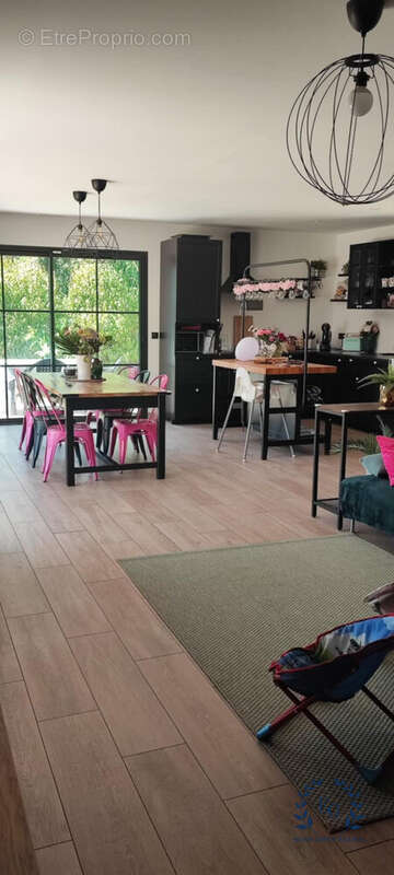 Maison à SAINT-ZACHARIE